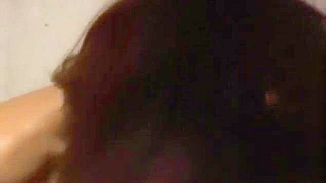 毛美咲和沙月真由的疯狂户外日式JAV，玩具淫荡女在行动！
