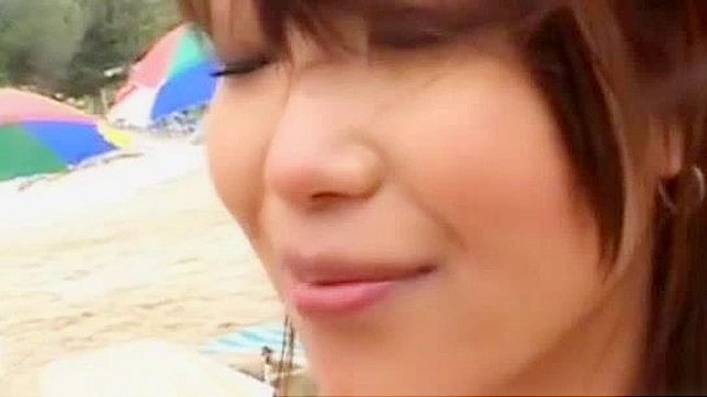 JAV色情视频：亚洲模特在海滩上疯狂大秀