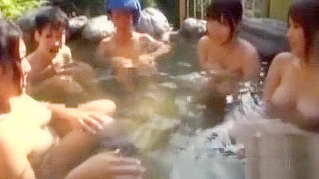 日本海滩上的乐趣，和JAV女优Suzy Sun一起嗨翻天。