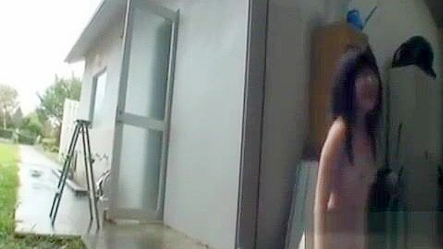 日系安里杏奈的娃娃式狂野激情玩弄技巧