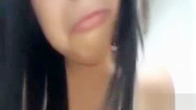 日系安里杏奈的娃娃式狂野激情玩弄技巧