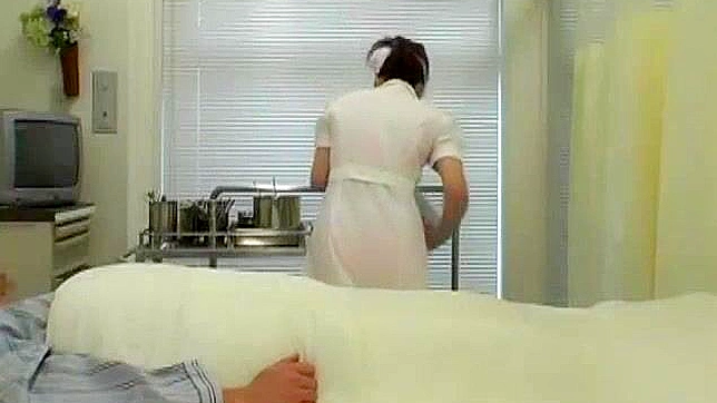 AV女星杉原彩子在异国情人火热亚洲色情片中热战