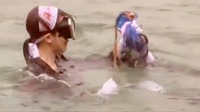 日本女星安真白在激情三人组JAV影片中的爆炸表现
