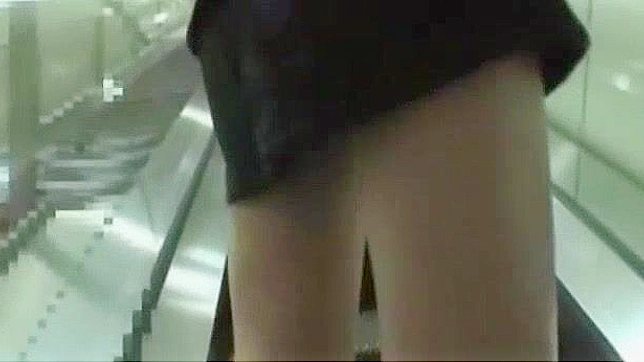 星野姫香在公众场合的惊人手指刺激JAV视频 – 日本模特的热情表演！