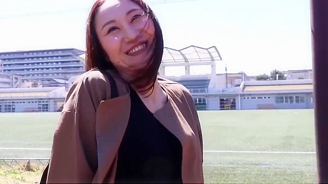 经典日本AV熟女场景，独特日式成人内容，火辣激情表演