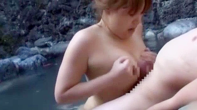 日本巨乳女王在JAV电影中给出令人惊叹的手活体验