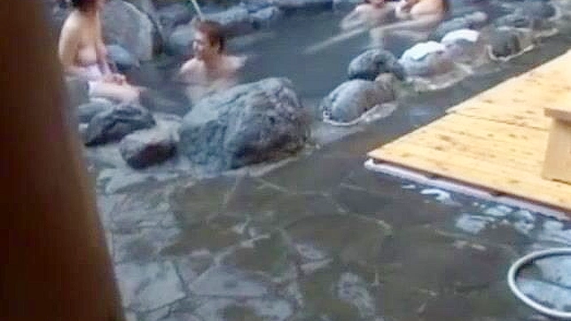 日本巨乳女王在JAV电影中给出令人惊叹的手活体验