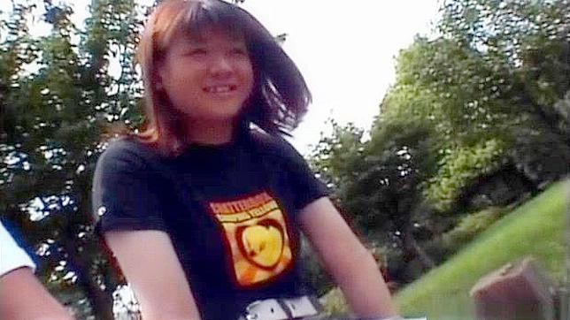 日系美女在公共场所享受口交和指操的快感