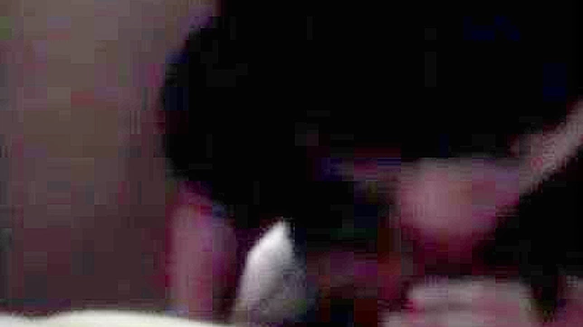 日系美女在公共场所享受口交和指操的快感