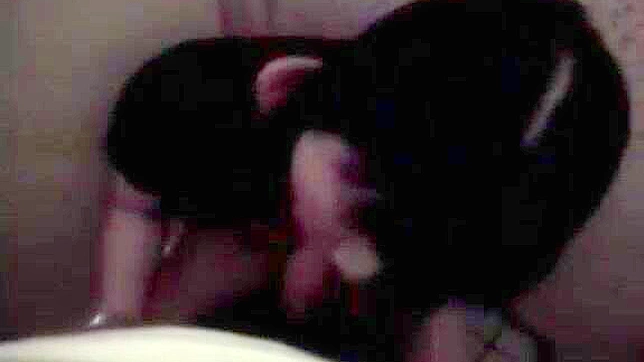 日系美女在公共场所享受口交和指操的快感