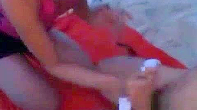 日式情侣户外享受公开性爱体验