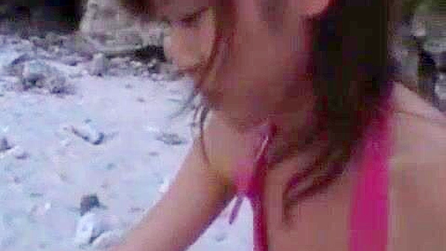 日式情侣户外享受公开性爱体验