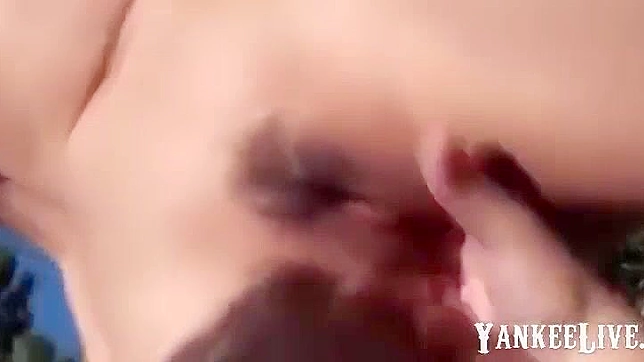 户外口交性爱的AV女郎前奏~日本视频