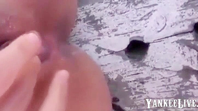 户外口交性爱的AV女郎前奏~日本视频