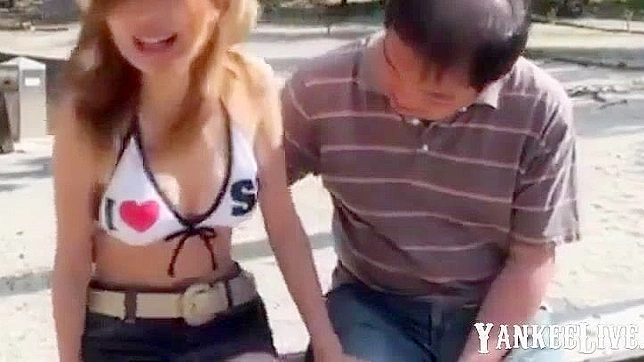 户外口交性爱的AV女郎前奏~日本视频