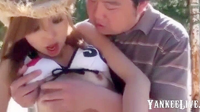 户外口交性爱的AV女郎前奏~日本视频