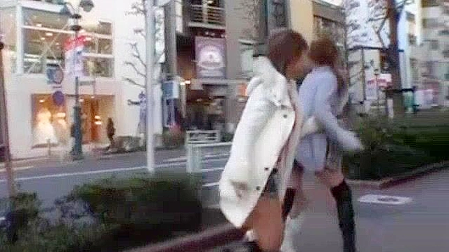 狂野日式硬核手交场景~JAV视频中的日本色情明星