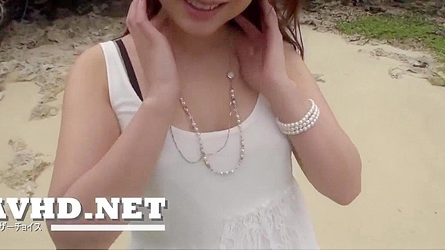 妹子骑乘如专业高手，紧逼阴唇挤压鸡巴