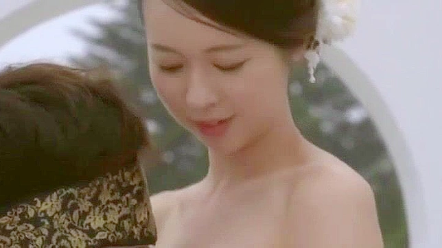 毛茸茸的日本熟女在浴室里变得情欲满满