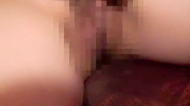 日本AV片段：异国风情模特狂热缠绵