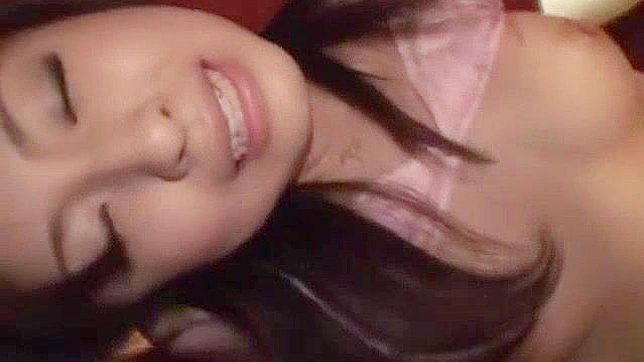 日本AV片段：异国风情模特狂热缠绵