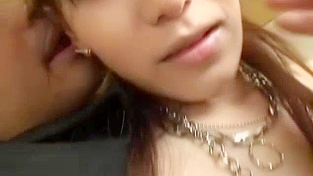 户外Ryoko Konishi的超赞日本性感口交秀