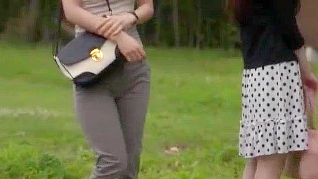 AV明星：最饥渴的日本女孩在电影中爆发激情