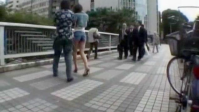 日本女优清原凉户外疯狂手淫~小胸JAV诱惑