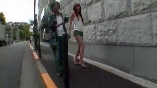 日本女优清原凉户外疯狂手淫~小胸JAV诱惑