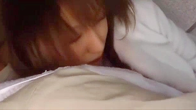 日本AV女星紫真珠户外自慰热辣场景