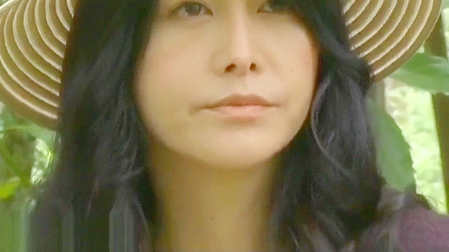 日本AV女星Yuma的激烈口交场面展示