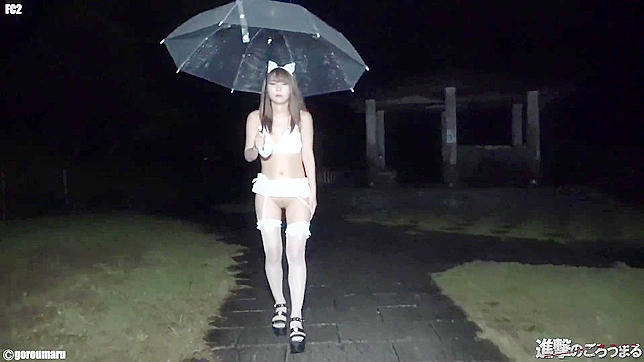 日本校花街头搭讪，速战车震激情一夜！