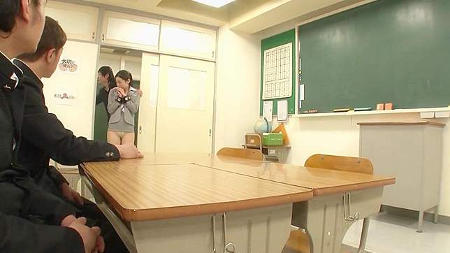 震惊！狂野学生肆意侵犯风骚日本妈妈们