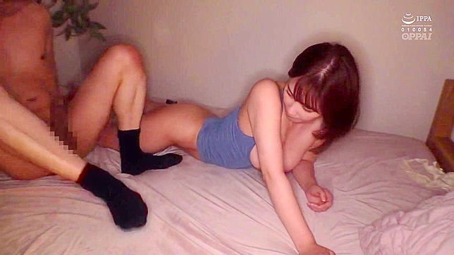 巨乳日本魔女口交后与室友激战XXX视角！