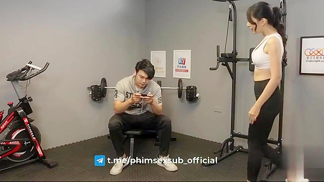 年轻大师梅的令人惊叹瑜伽姿势～释放你的柔韧与力量！