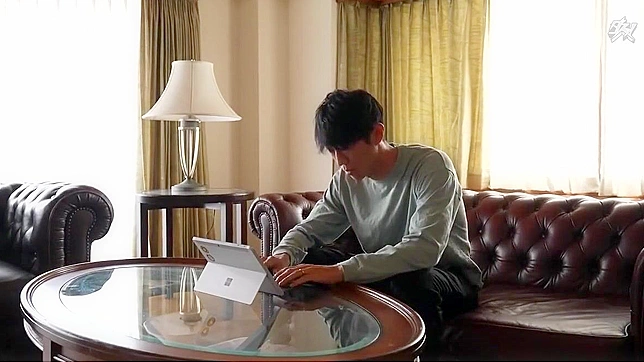 离家难挡欲望！与风骚妻子和技艺高超按摩师的亲密邂逅