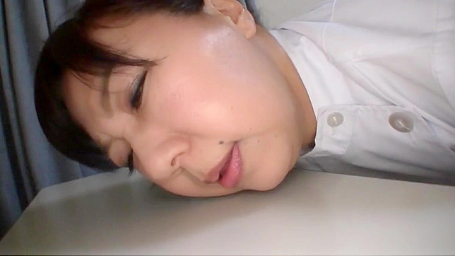 观看成熟护士丰腴大臀在病房受患者性骚扰并呻吟！