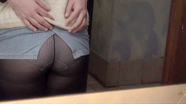 巨乳人妻在日式居酒屋与年轻绿帽男的群交狂欢！