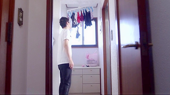 多汁的秘密~迷人嫂子的内衣每次都诱惑我彻底沦陷