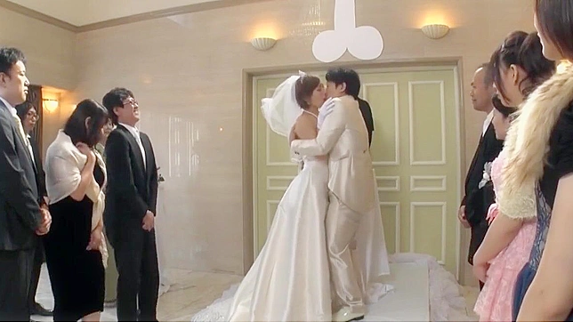 纯真亚洲新娘在日式婚礼上让伴郎心动不已