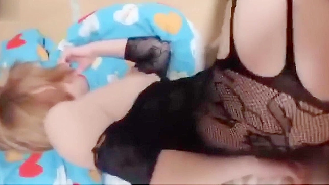 令人震惊的画面：妻子与陌生人的激情邂逅