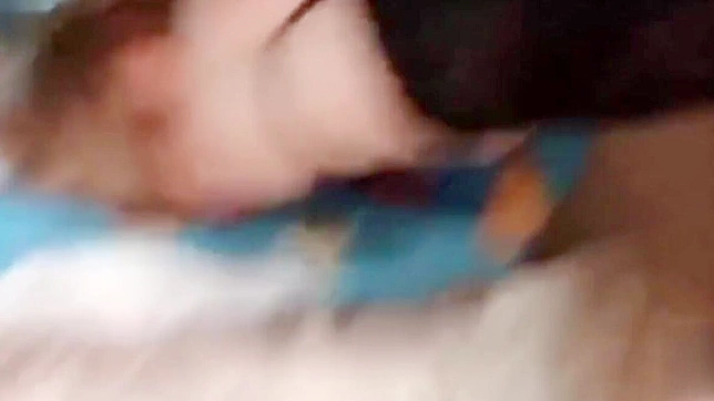 令人震惊的画面：妻子与陌生人的激情邂逅