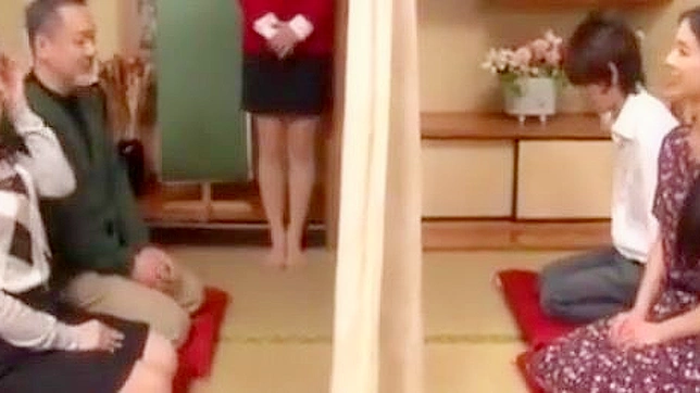 沉迷于我们亚洲魅惑女郎的诱人魅力在这迷人的XXX视频中！