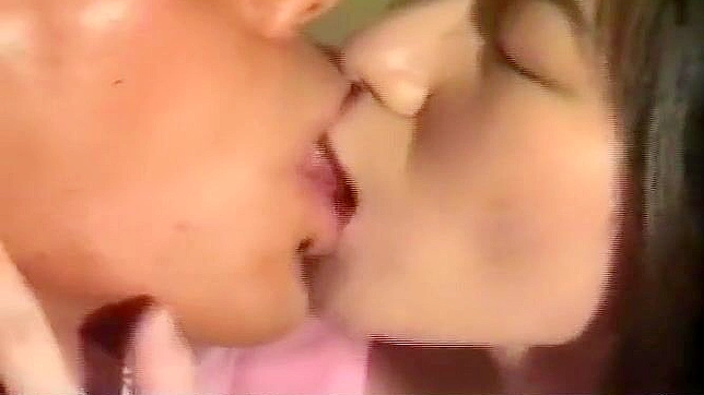 私密对决：辣妻与情夫的火热情三人行