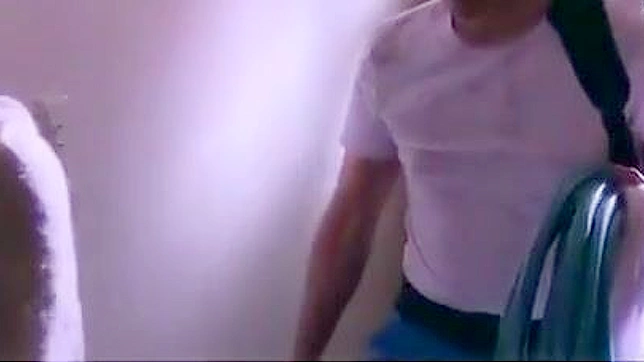 探索这个JAV片段中诱人魅惑的厚唇妻之魅力，仅供欣赏。