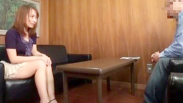 日本魅惑女巫Reona Kanzaki穿诱惑内衣，小胸警告！