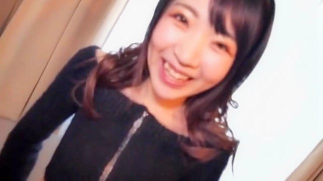 羞辱与诱惑—娇小女学生在酒店被男子绑缚调教