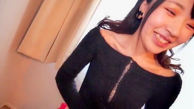 羞辱与诱惑—娇小女学生在酒店被男子绑缚调教