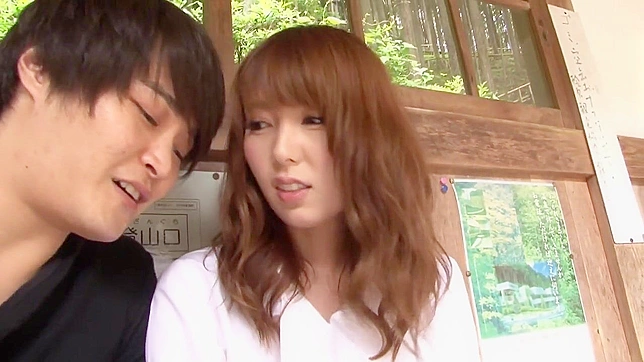 羞辱与感官愉悅：温顺的日本少女在速約中被新男友綁起