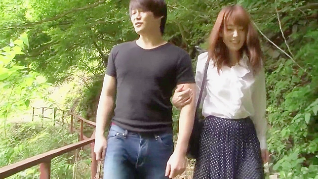 羞辱惩罚：红发日本美女被绑后被迫骑乘男根